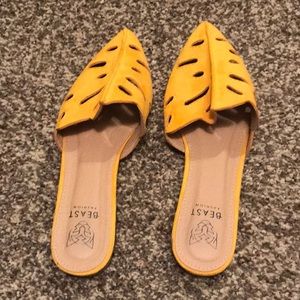 Women’s mustard slides